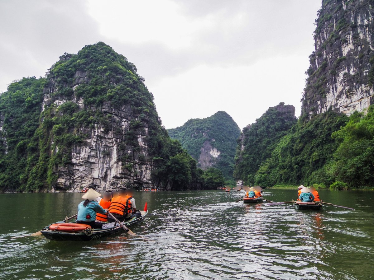 ハノイ発：ニンビン1日ツアー - バイディン/ホアルー・チャンアン・ムア洞窟