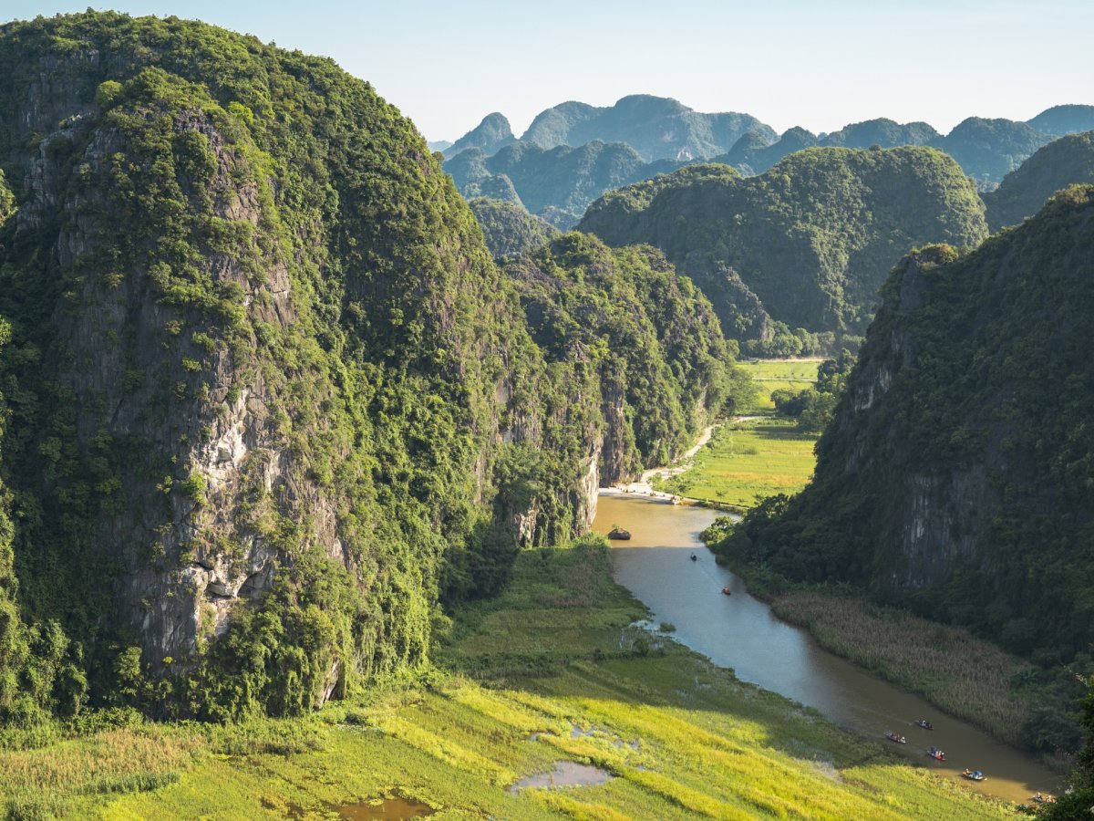 ハノイ発：ニンビン1日ツアー - バイディン/ホアルー・チャンアン・ムア洞窟
